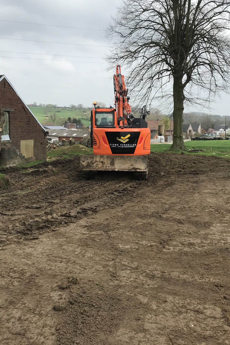 Nivelleren tuin te Maarkedal